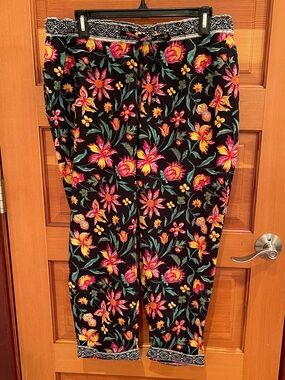 Sundance 100% Cotton Black Floral Print Pants - women’s M - EUC